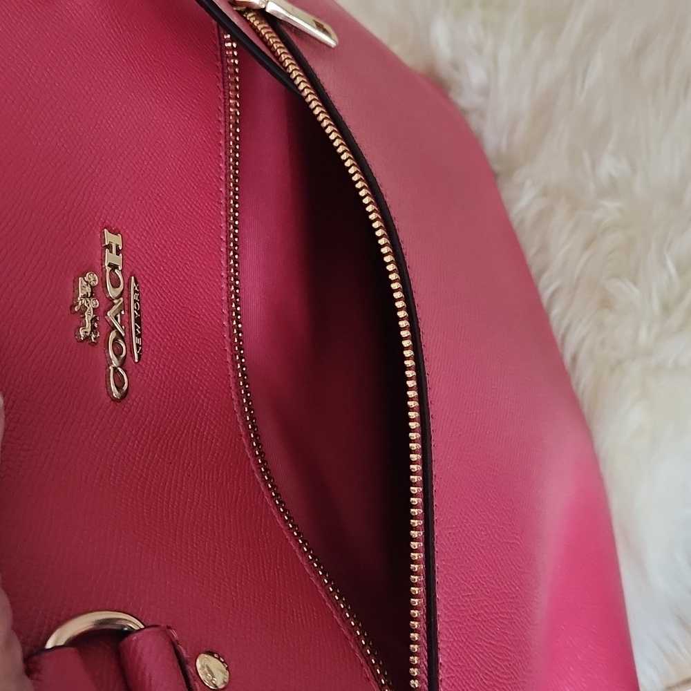 Beautiful NWOT Coach Hot Pink Saffiano Leather Shoulder Tote Bag 🩷🎁💖 - Picture 9 of 15